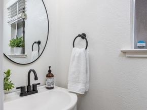 5509 Roundtree Dr E, Concord CA 94521