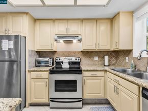 1935 Golden Rain Rd 1, Walnut Creek CA 94595