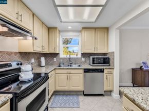 1935 Golden Rain Rd 1, Walnut Creek CA 94595