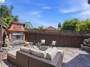 1134 Chatham Rd, Oakland CA 94610