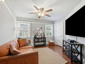 1134 Chatham Rd, Oakland CA 94610