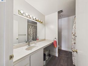 1750 Halford Ave 211, Santa Clara CA 95051