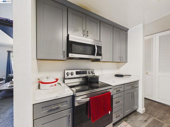 1750 Halford Ave 211, Santa Clara CA 95051
