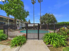 1750 Halford Ave 211, Santa Clara CA 95051