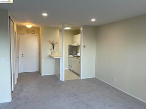 Undisclosed Address #41132895, Emeryville CA 94608