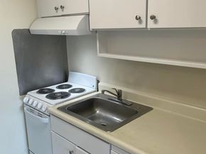 Undisclosed Address #41132895, Emeryville CA 94608
