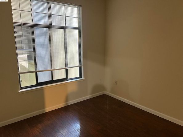 989 Franklin Street 307, Oakland CA 94607