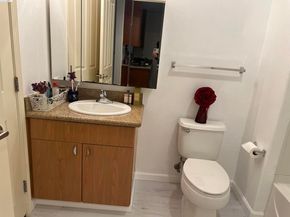 989 Franklin Street 307, Oakland CA 94607