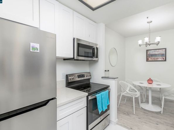611 Waterford Pl, Pinole CA 94564