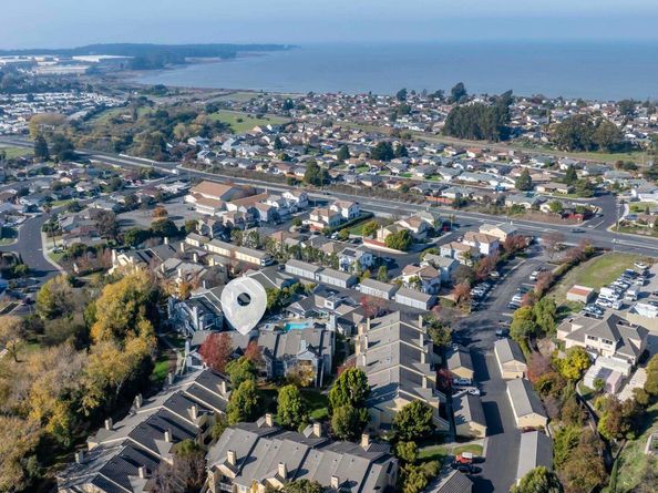 611 Waterford Pl, Pinole CA 94564