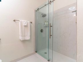 611 Waterford Pl, Pinole CA 94564