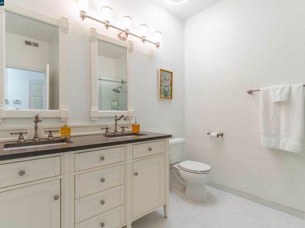 611 Waterford Pl, Pinole CA 94564