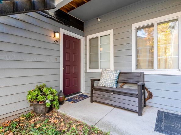 611 Waterford Pl, Pinole CA 94564