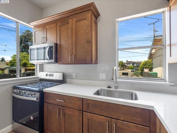 3214 13Th Ave, Oakland CA 94610
