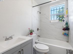 3214 13Th Ave, Oakland CA 94610