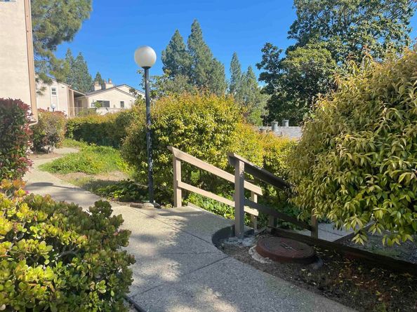 395 Camelback Rd 2, Pleasant Hill CA 94523