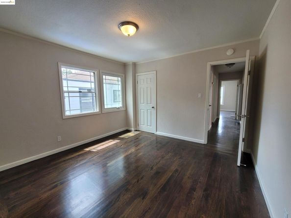 7856 Ney Ave, Oakland CA 94605