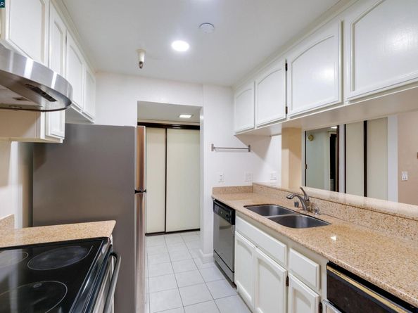 1132 carpentier st 210, San Leandro CA 94577
