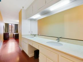 1132 carpentier st 210, San Leandro CA 94577