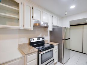 1132 carpentier st 210, San Leandro CA 94577