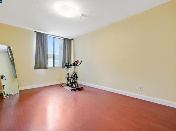 1132 carpentier st 210, San Leandro CA 94577