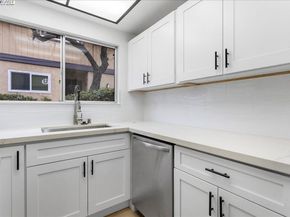 10401 Shaw St 401, Oakland CA 94605