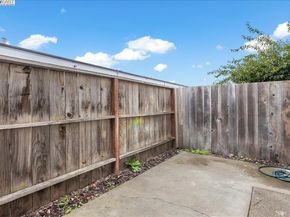 10401 Shaw St 401, Oakland CA 94605