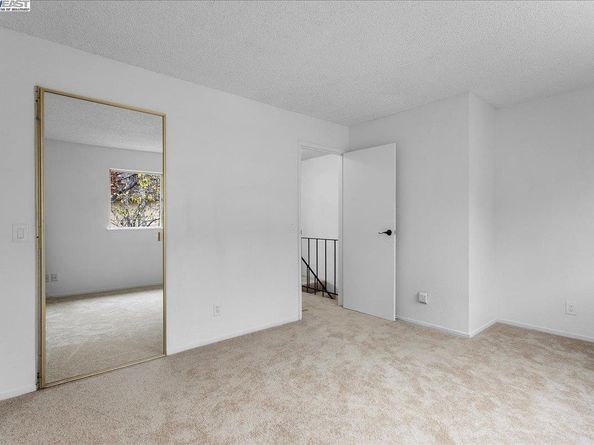 10401 Shaw St 401, Oakland CA 94605