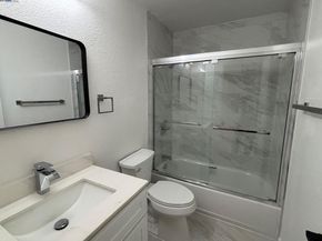 10401 Shaw St 401, Oakland CA 94605