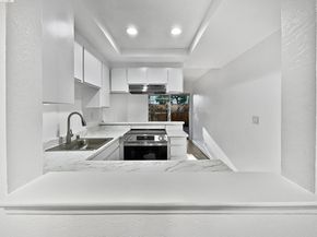 1023 Delna Manor Lane, San Jose CA 95128