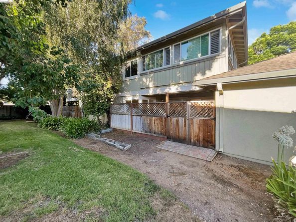 1023 Delna Manor Lane, San Jose CA 95128