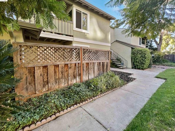 1023 Delna Manor Lane, San Jose CA 95128