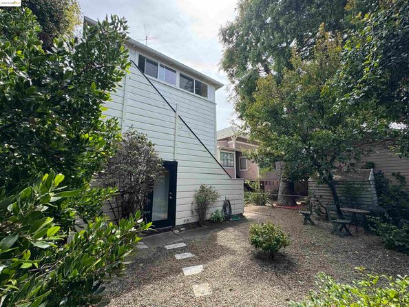 1213 Park Ave, Alameda CA 94501