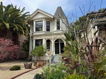 1213 Park Ave