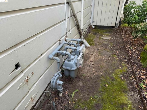 1213 Park Ave, Alameda CA 94501