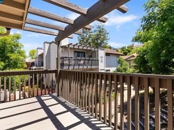 1383 Hull Ln