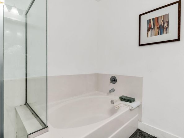 6063 Old Quarry Loop, Oakland CA 94605