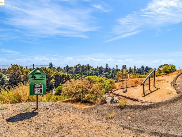 6063 Old Quarry Loop, Oakland CA 94605