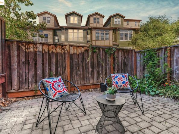 6063 Old Quarry Loop, Oakland CA 94605