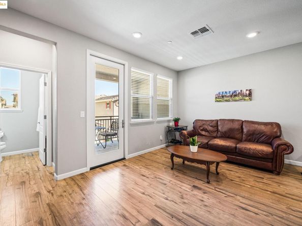 1280 Gusty Loop #4 4, Livermore CA 94550