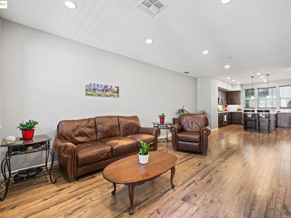 1280 Gusty Loop #4 4, Livermore CA 94550