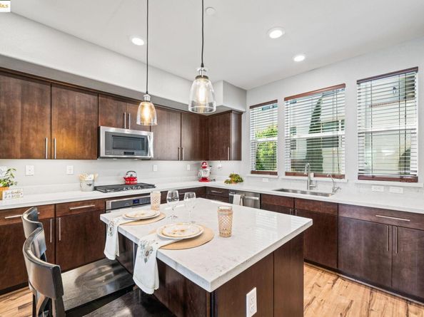 1280 Gusty Loop #4 4, Livermore CA 94550