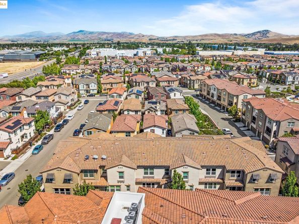 1280 Gusty Loop #4 4, Livermore CA 94550