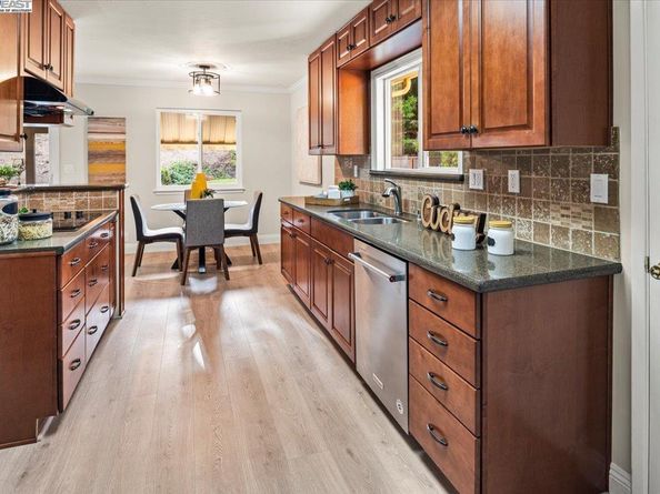 25631 Paul Ct, Hayward CA 94541