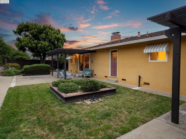 25631 Paul Ct, Hayward CA 94541