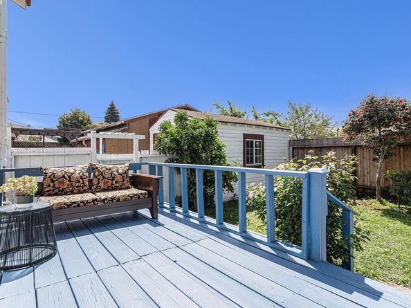 2210 Clement Ave, Alameda CA 94501