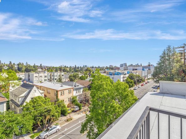 3877 Howe St 106, Oakland CA 94611