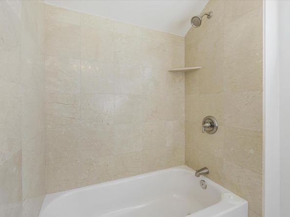 15 Long Creek Cir, Clayton CA 94517