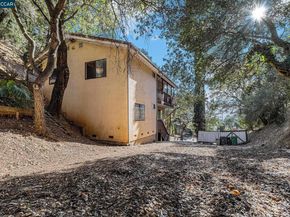 5860 Leona St, Oakland CA 94605