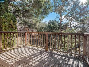 5860 Leona St, Oakland CA 94605